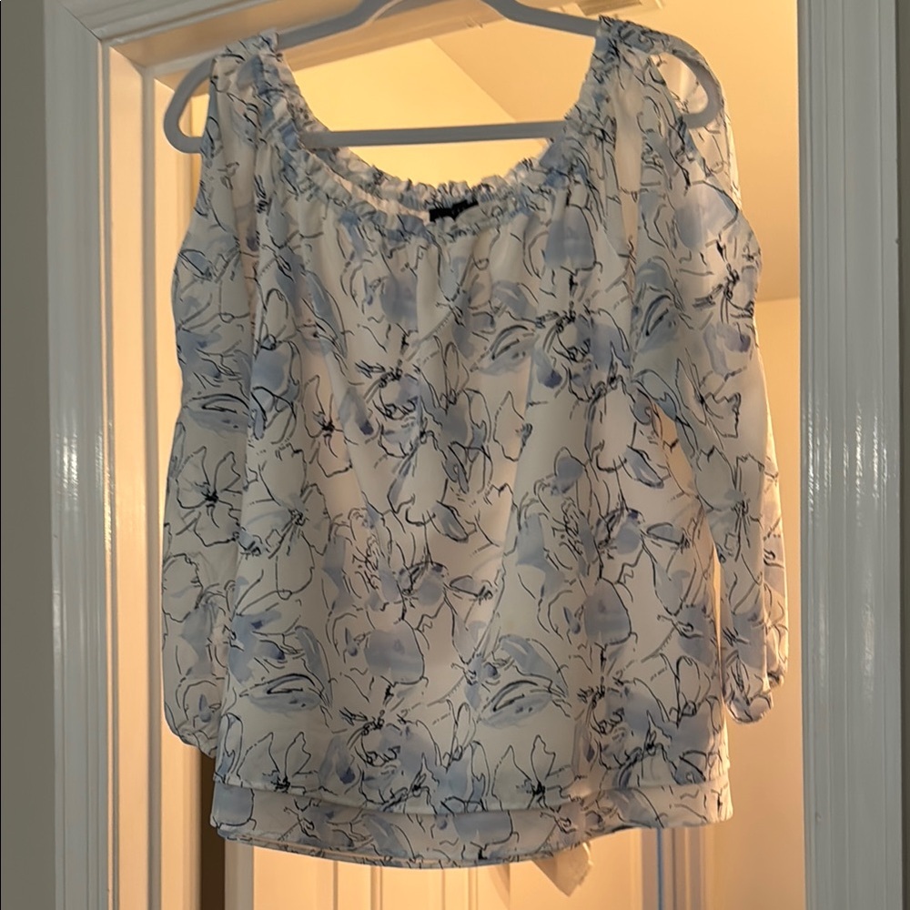 Sanctuary Floral Blouse in Blue and White
